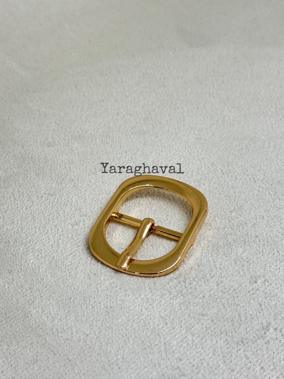 0DF04EB8-3A61-4463-B98B-51916FD3AE90 سگک بیضی (2cm )