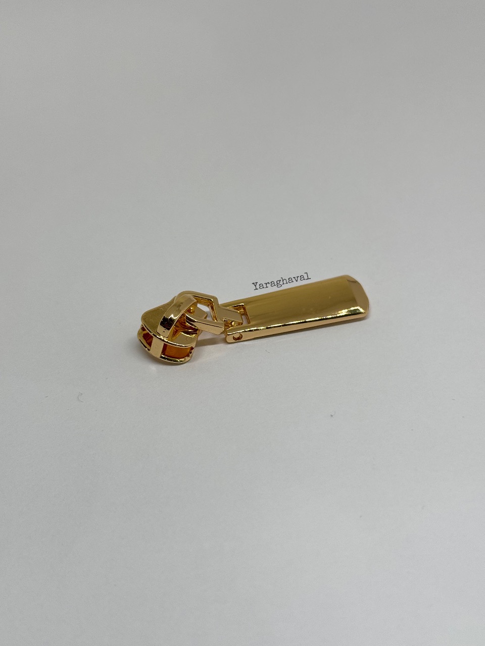 4B41E615-FFE0-4588-A3FD-3D9599DD5975 سرزیپ نمره 5 ماشین فلز