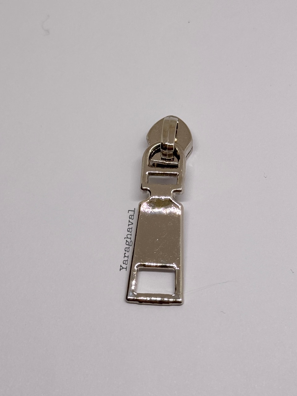 4C422F7C-3BD9-49FE-98EF-CDF0A793719A سرزیپ طرح کلیدی ماشین پلاستیک نمره 5
