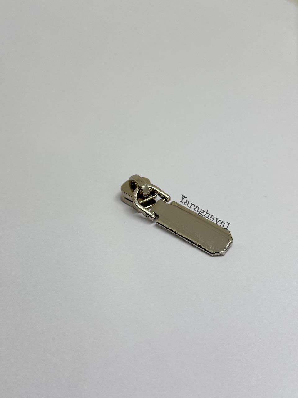 7BC310E4-A201-4402-8668-1961BD212496 سرزیپ کشیده تاشو نمره 5 مناسب برای زیپ طرح فلز