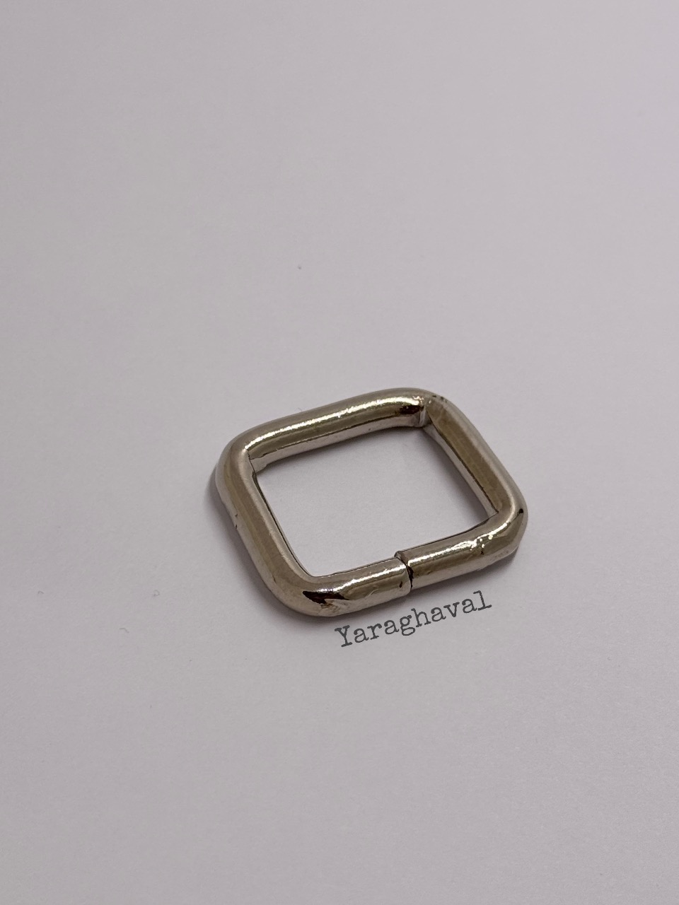 87D51BD0-69FC-4038-8D36-8C494C5AFE14 حلقه چهارگوش کیف سایز 2.2 سانتی متر .