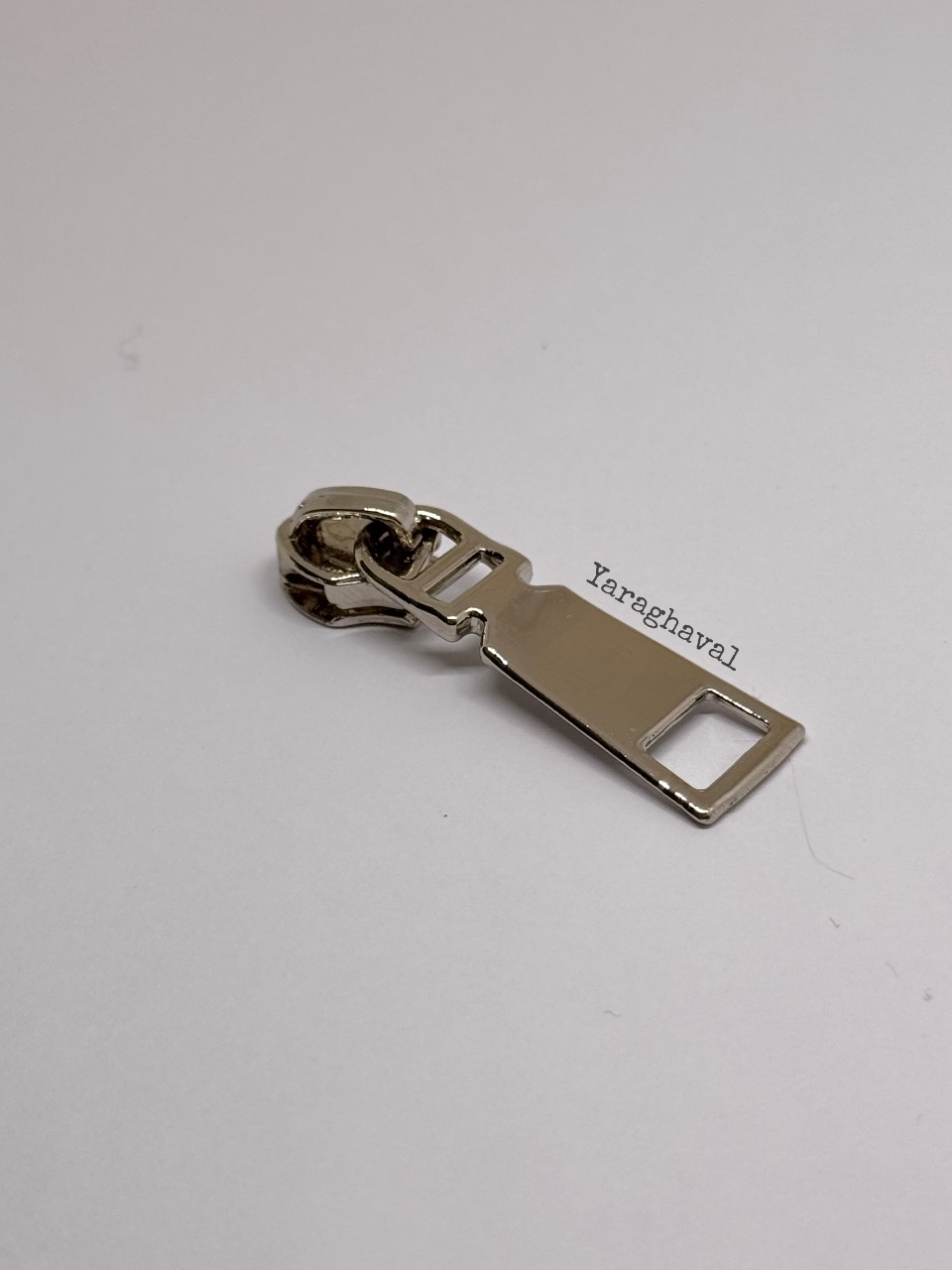 CCCA7C44-1DF5-4BFE-9901-445EFEECED6A سرزیپ طرح کلیدی ماشین پلاستیک نمره 5